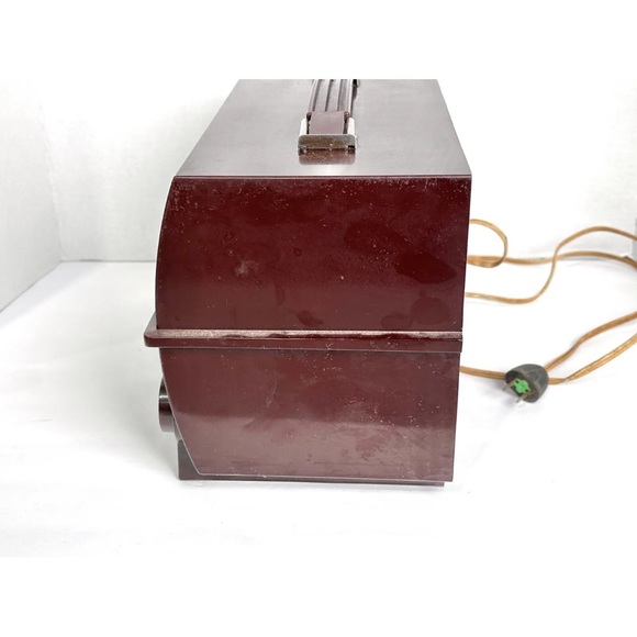 Host Pick VINTAGE BAKELITE ZENITH VACUUM TUBE RADIO Original Plug. Art Deco - Picture 3 of 13